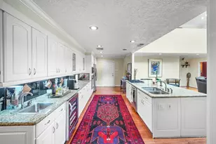 1327 Ashland St, Houston, TX 77008 - Photo 16