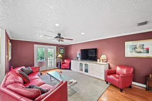1327 Ashland St, Houston, TX 77008 - Photo 10