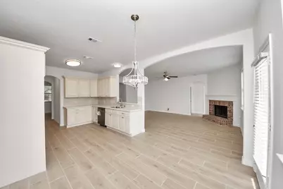 7925 Diamond Oak Drive, Texas City, TX 77591 - Photo 12