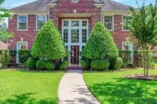 2021 Lauren Lake Dr, League City, TX 77573 - Photo 1