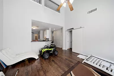2926 Meadowglen Cove, Houston, TX 77082 - Photo 14