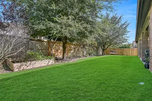 1017 Bolivar Point Ln, Friendswood, TX 77546 - Photo 32
