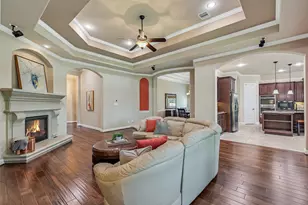 1017 Bolivar Point Ln, Friendswood, TX 77546 - Photo 2