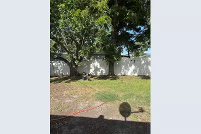 2113 Glendale Street, La Marque, TX 77568 - Photo 2