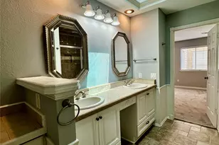 12625 Memorial Dr, Houston, TX 77024 - Photo 12