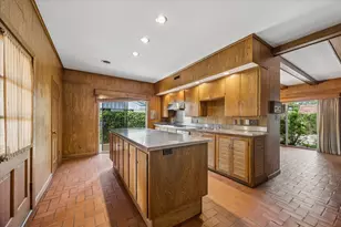 526 Westminster Dr, Houston, TX 77024 - Photo 8