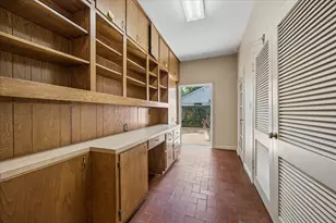 526 Westminster Dr, Houston, TX 77024 - Photo 10