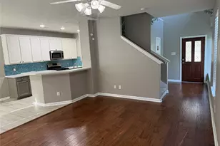 319 Brandy Ridge Ln, Dickinson, TX 77539 - Photo 12