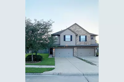 319 Brandy Ridge Lane, Dickinson, TX 77539 - Photo 1