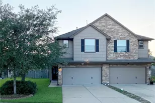 319 Brandy Ridge Ln, Dickinson, TX 77539 - Photo 1