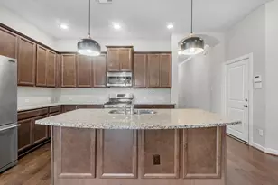 2518 Deerwood Heights Ln, Manvel, TX 77578 - Photo 10