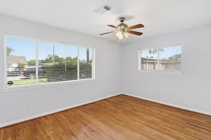 7701 Melrose St, Houston, TX 77022 - Photo 32