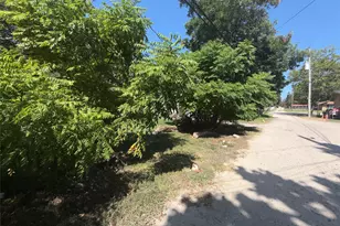 515 4th St, Texas City, TX 77590 - Photo 8