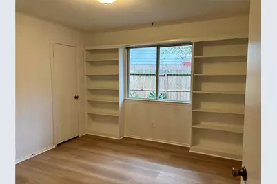 25 N Deerfoot Circle, The Woodlands, TX 77380 - Photo 6
