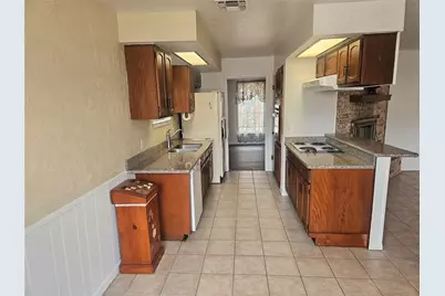 6814 Castleview Lane, Houston, TX 77489 - Photo 10