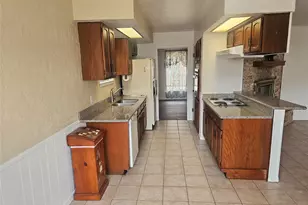 6814 Castleview Ln, Houston, TX 77489 - Photo 10