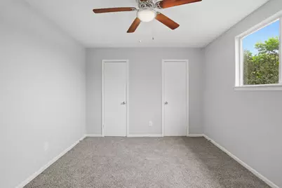 6814 Indian Falls Drive, Houston, TX 77489 - Photo 28