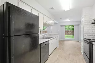 6814 Indian Falls Dr, Houston, TX 77489 - Photo 16