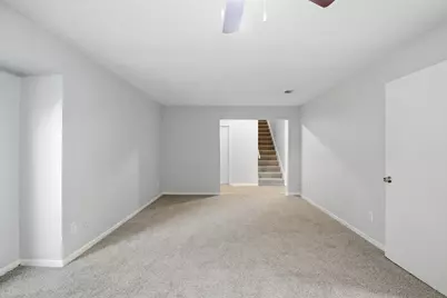 6814 Indian Falls Drive, Houston, TX 77489 - Photo 18