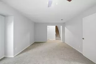 6814 Indian Falls Dr, Houston, TX 77489 - Photo 18