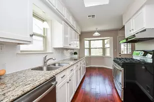 2562 Kevin Ln, Houston, TX 77043 - Photo 2