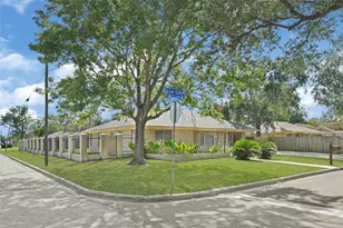 101 Live Oak St, Baytown, TX 77520 - Photo 1