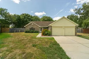 2902 Laurelridge Dr, League City, TX 77573 - Photo 1
