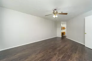 2902 Laurelridge Dr, League City, TX 77573 - Photo 14