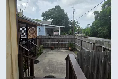 1028 Baker Avenue, Bacliff, TX 77518 - Photo 22