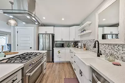1615 Avenue L, Galveston, TX 77550 - Photo 10
