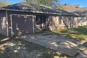 5915 Southtown St, Houston, TX 77033 - Photo 1