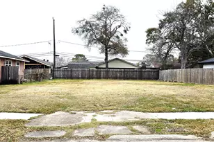 2711 Norman St, Pasadena, TX 77506 - Photo 1