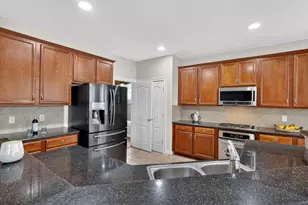 4438 W Maple Dr, Friendswood, TX 77546 - Photo 12