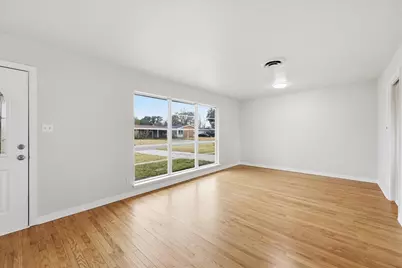 1520 Longhorn Avenue, Orange, TX 77630 - Photo 4