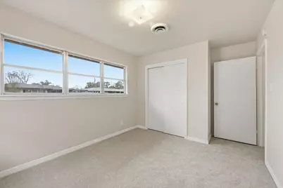 1520 Longhorn Avenue, Orange, TX 77630 - Photo 14