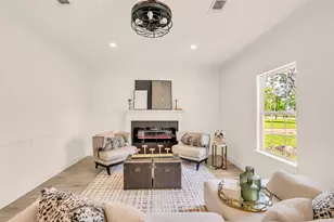 407 Harris Rd, Highlands, TX 77562 - Photo 2