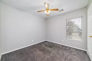 10810 Meadow Walk Ln, Houston, TX 77067 - Photo 14