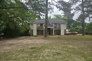 1329 Windsor St, Huntsville, TX 77340 - Photo 1