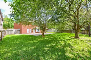 2226 Mill Creek Dr, Sugar Land, TX 77478 - Photo 24