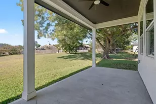 4917 Pleasure Lake Ln, Willis, TX 77318 - Photo 10