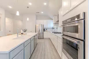 130 Pioneer Canyon Pl, Tomball, TX 77375 - Photo 2