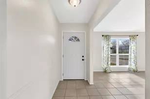 10123 Kent Towne Ln, Sugar Land, TX 77498 - Photo 8