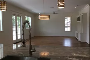 1116 Bartlett St, Houston, TX 77006 - Photo 2