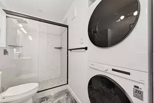 12500 Sandpiper Dr, Houston, TX 77035 - Photo 10