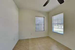 7318 Thurow St, Houston, TX 77087 - Photo 12
