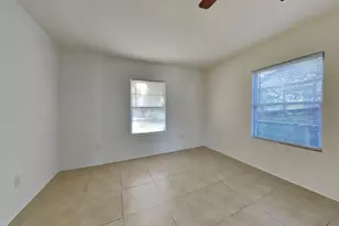 7318 Thurow St, Houston, TX 77087 - Photo 14