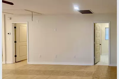 7318 Thurow Street, Houston, TX 77087 - Photo 6