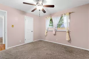 416 E Myrtle St, Angleton, TX 77515 - Photo 22