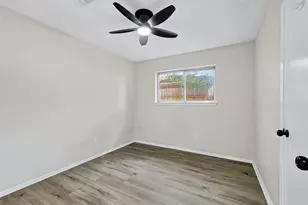 9611 Camrose Ct, Houston, TX 77086 - Photo 16