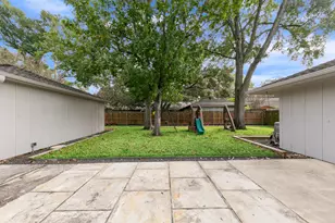 2518 Southwick St, Houston, TX 77080 - Photo 32
